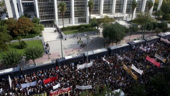 Μητσοτάκης ή Χρυσή Αυγή